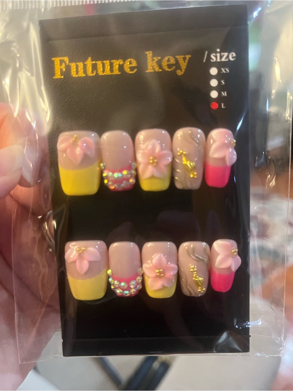 🌸 3D Floral Rhinestone Press-On Nails – Size Large